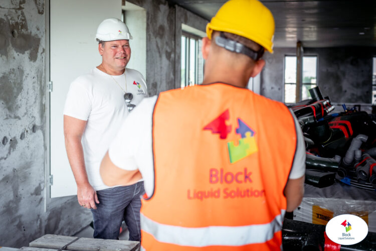©Richard Rood HR2 LOGO! Block Liquid Solutions 06-09-2022-03410 ©Richard Rood HR2 LOGO! Block Liquid Solutions 06-09-2022-03410